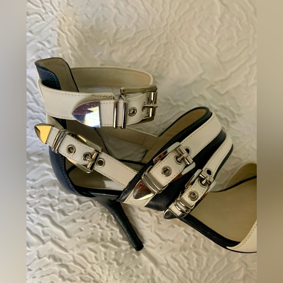 Women’s Michael Kors Navy/White Heels - Picture 6 of 8